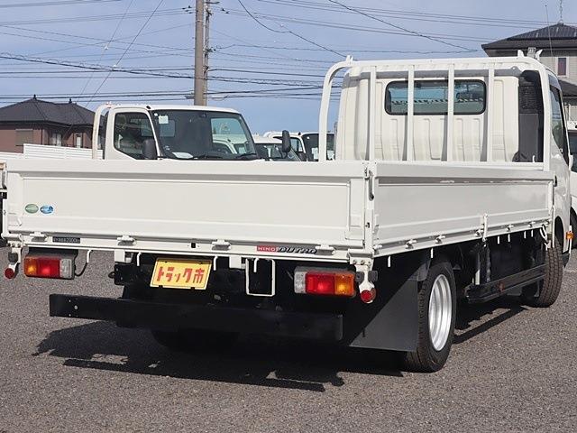 Hino Dutro 5