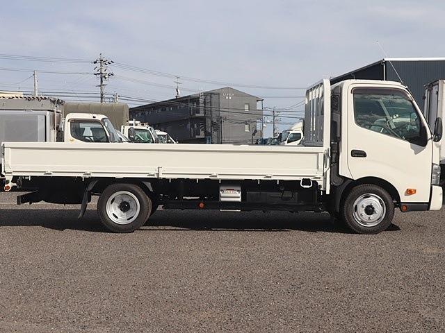 Hino Dutro 8