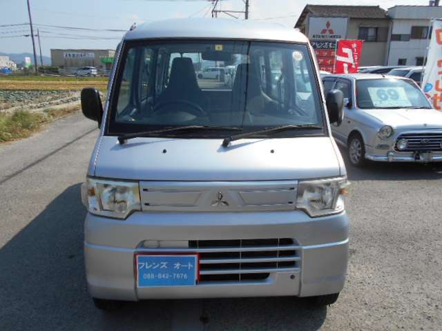 Mitsubishi Minicab Van 2