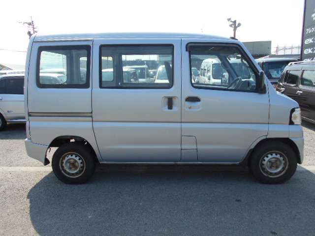 Mitsubishi Minicab Van 5