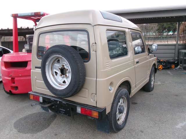 Suzuki Jimny 6
