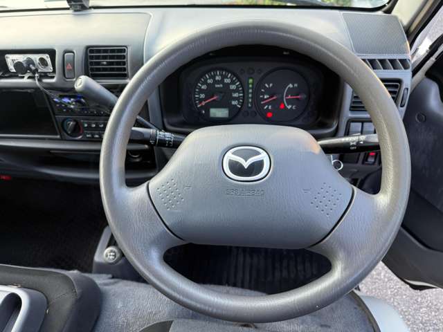 Mazda Bongo Truck 5