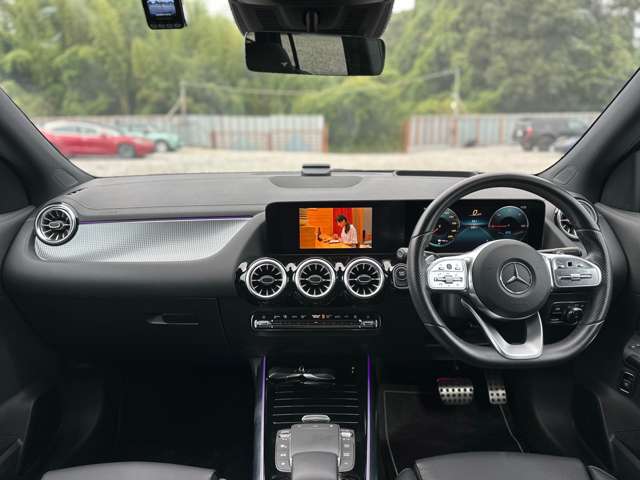 Mercedes-Benz EQA 11