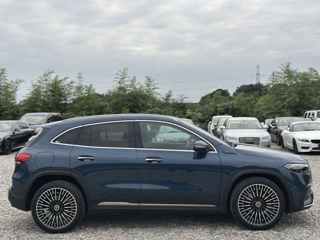 Mercedes-Benz EQA 8