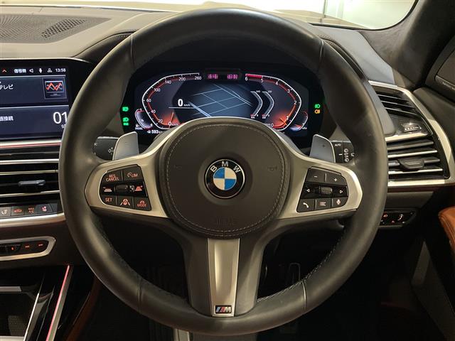 BMW X7 11