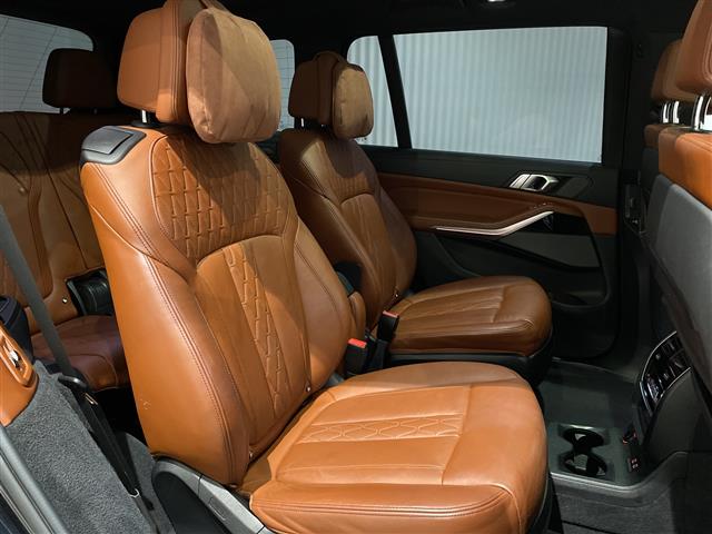 BMW X7 5