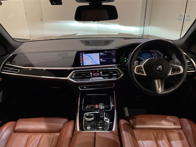 BMW X7 9