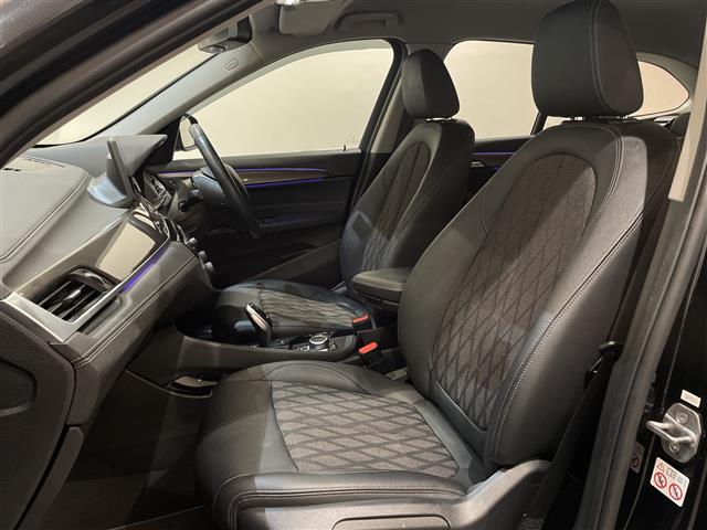 BMW X1 8