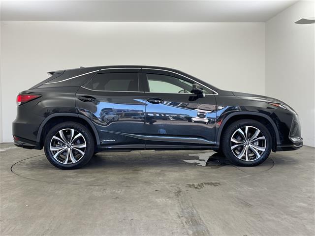 Lexus RX 9