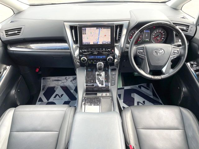Toyota Alphard 2