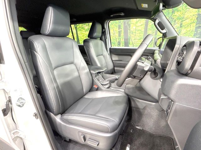 Toyota Land Cruiser FJ 11
