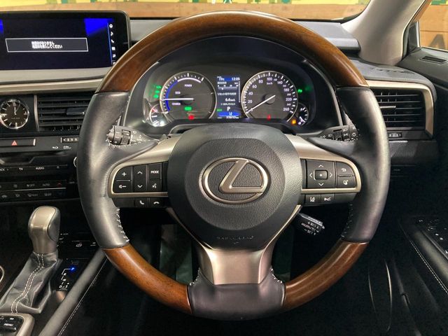 Lexus RX 8