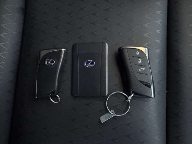 Lexus UX 7