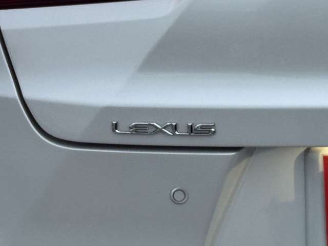 Lexus UX 10
