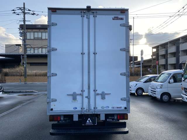 Isuzu Elf 7