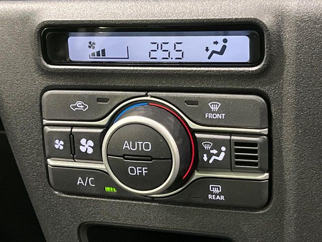 Daihatsu Atrai 7