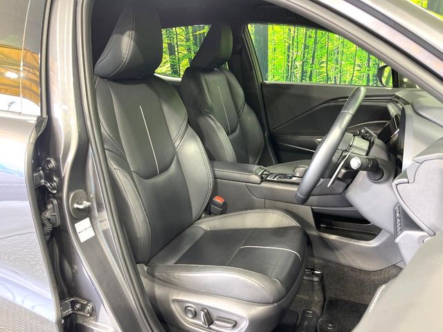 Lexus LBX 8