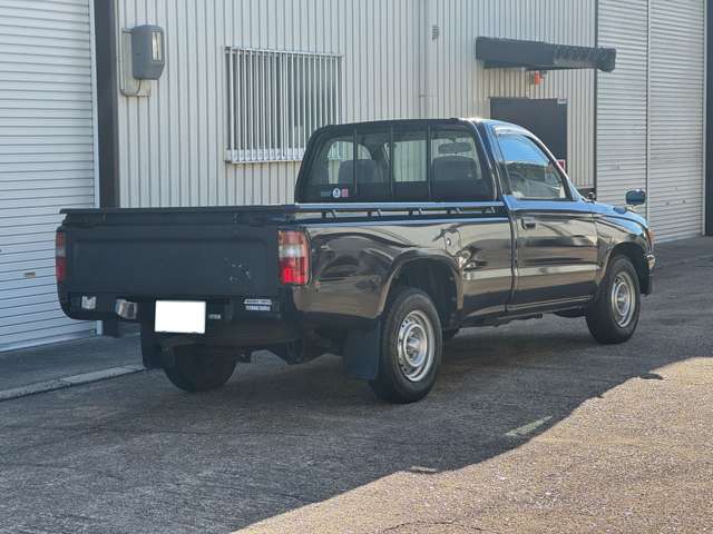 Toyota Hilux 5