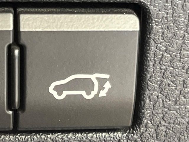 Lexus NX 8