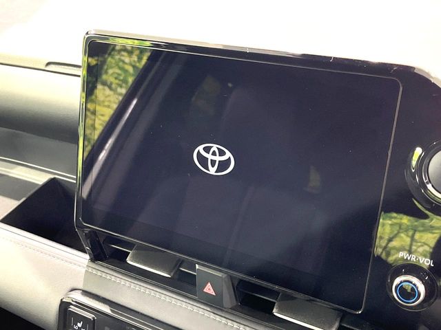 Toyota Noah 5