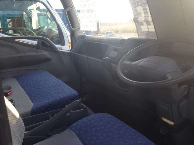Mitsubishi Fuso Canter 7