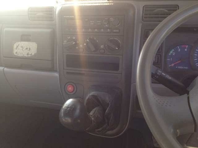 Mitsubishi Fuso Canter 9