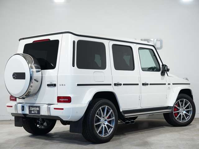 Mercedes-Benz G-Class 2