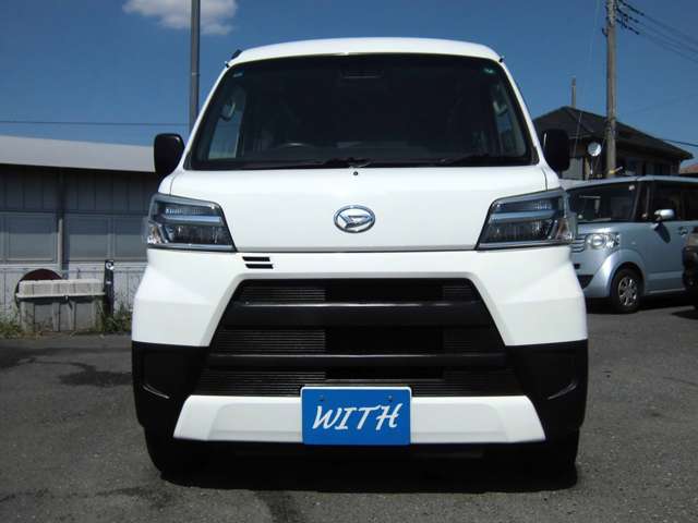 Daihatsu Hijet Cargo 3
