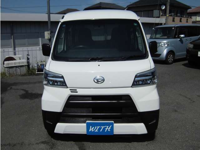 Daihatsu Hijet Cargo 4