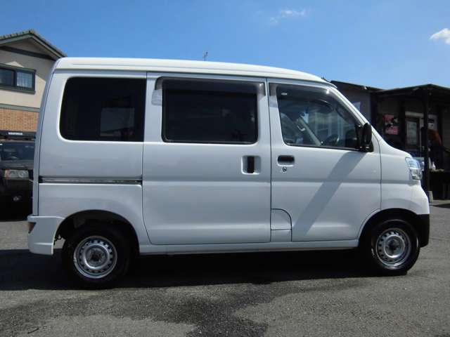 Daihatsu Hijet Cargo 8