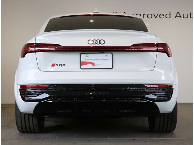 Audi SQ8 Sportback e-tron 5