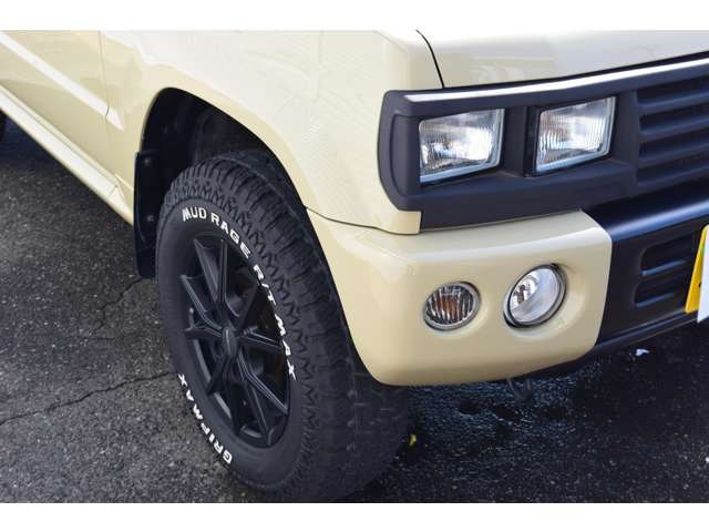 Mitsubishi Pajero Mini 6
