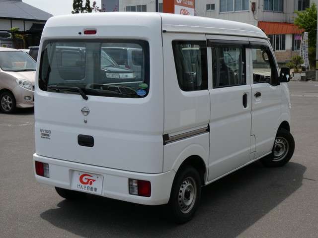 Nissan NV100 Clipper 2