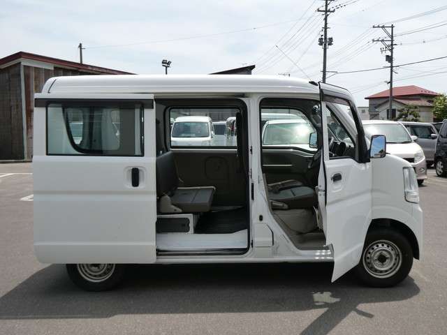 Nissan NV100 Clipper 8