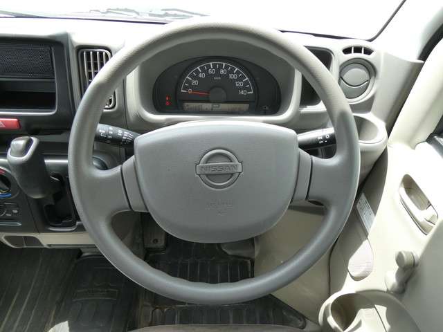 Nissan NV100 Clipper 10