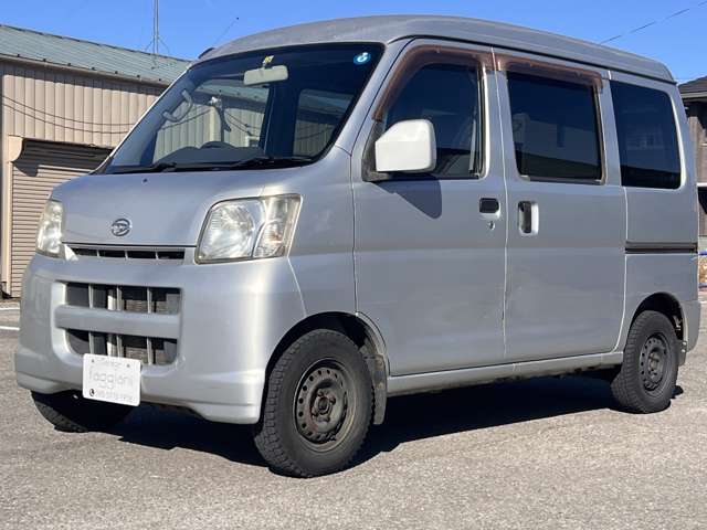 Daihatsu Hijet Cargo 2