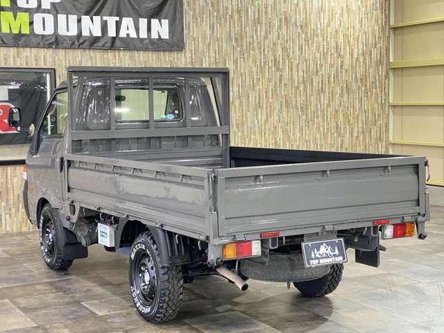 Mazda Bongo Truck 4