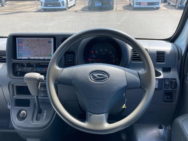 Daihatsu Hijet Deck Van 3