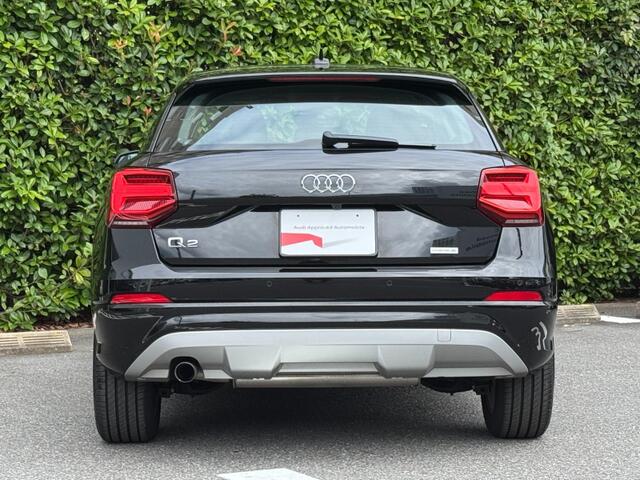 Audi Q2 6