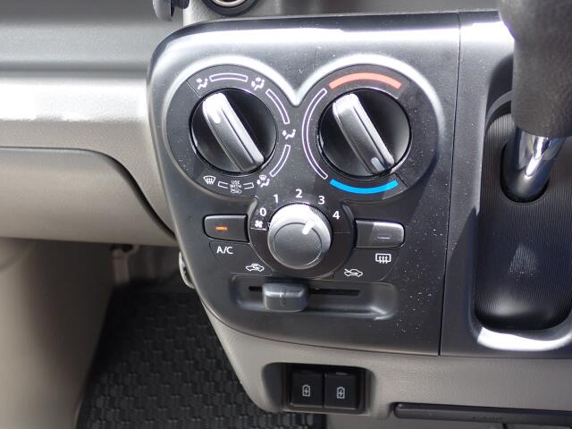 Suzuki Every 12