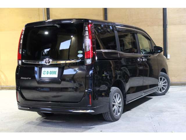 Toyota Esquire 10