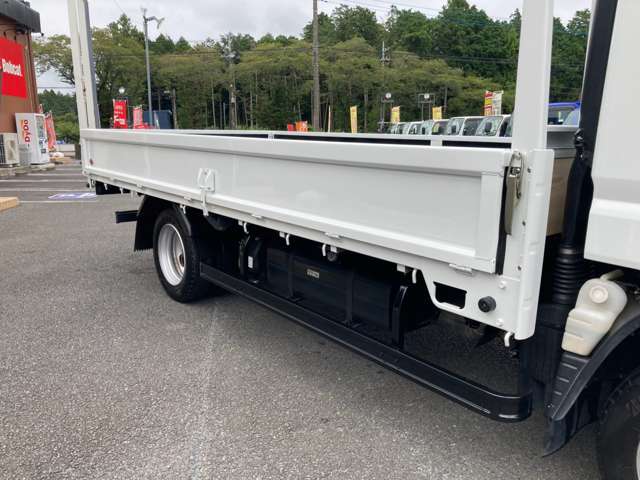 Mitsubishi Fuso Canter 11
