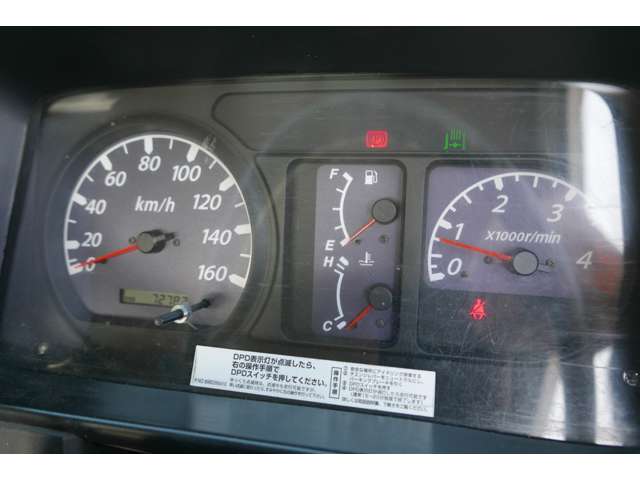 Isuzu Elf 11