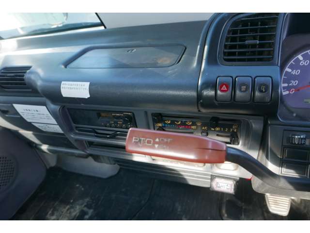 Isuzu Elf 12