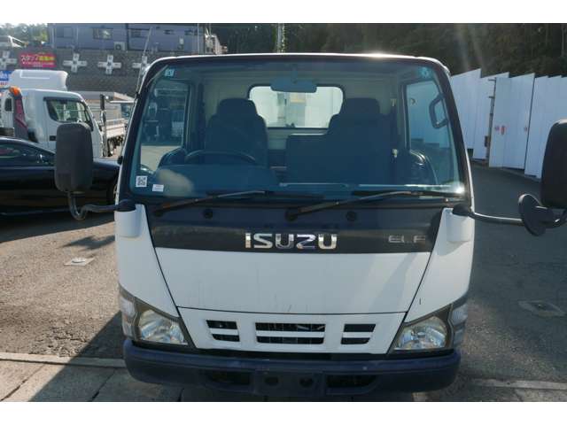 Isuzu Elf 2