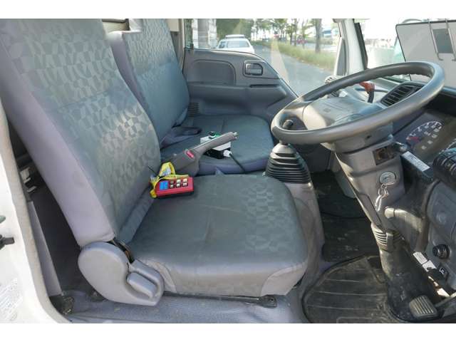 Isuzu Elf 9