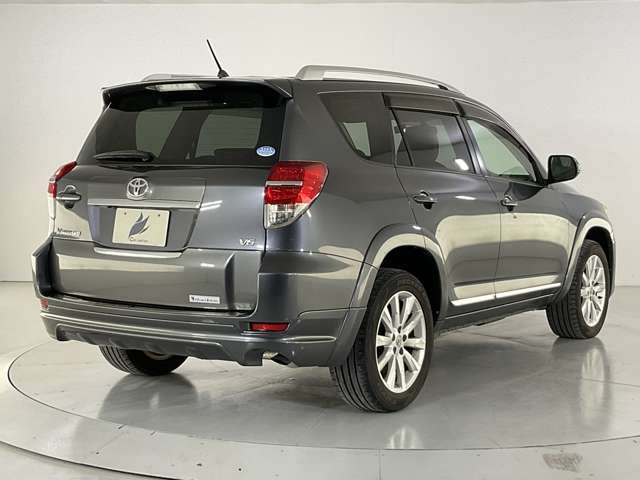 Toyota Vanguard 10