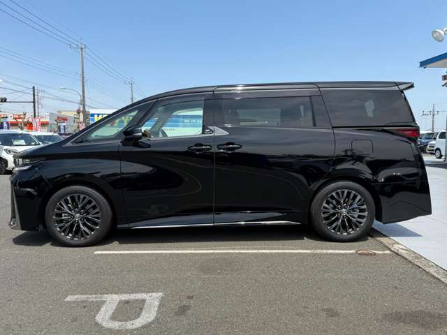 Toyota Vellfire 11