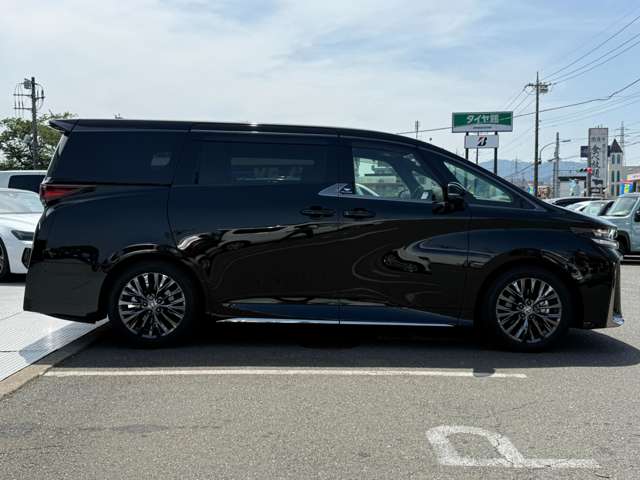Toyota Vellfire 7