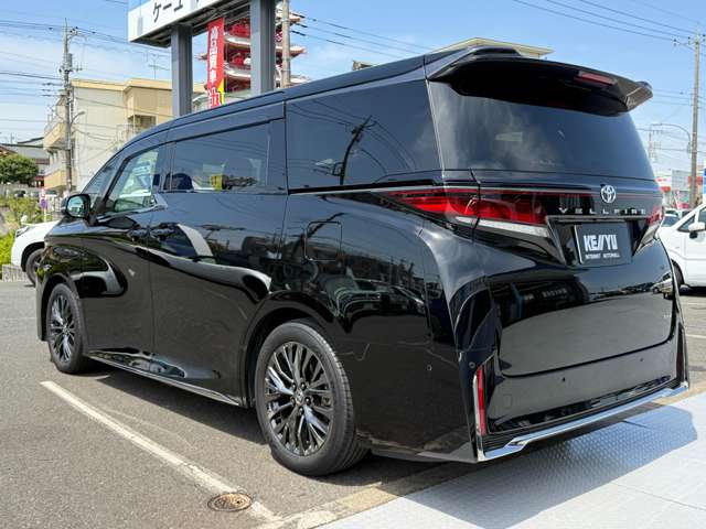 Toyota Vellfire 10